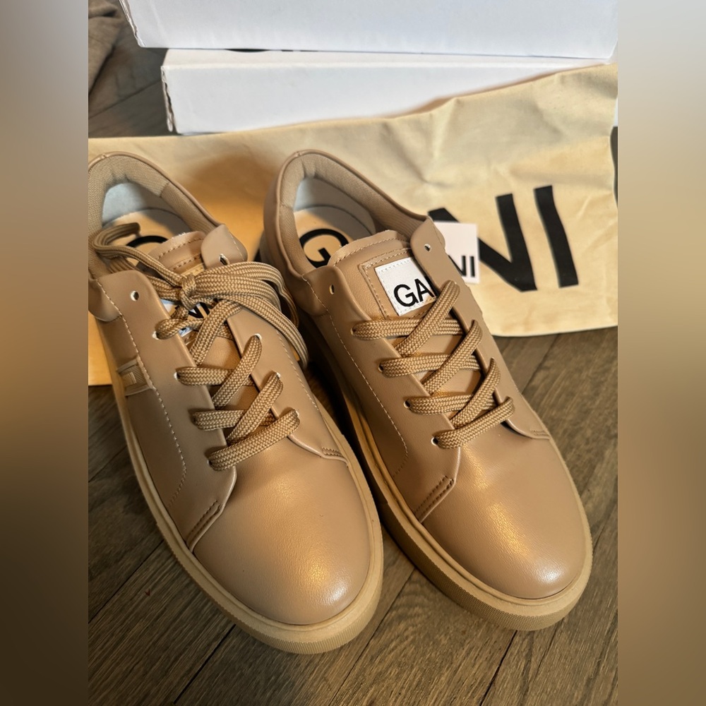 GANNI women’s Tan Sneakers 40